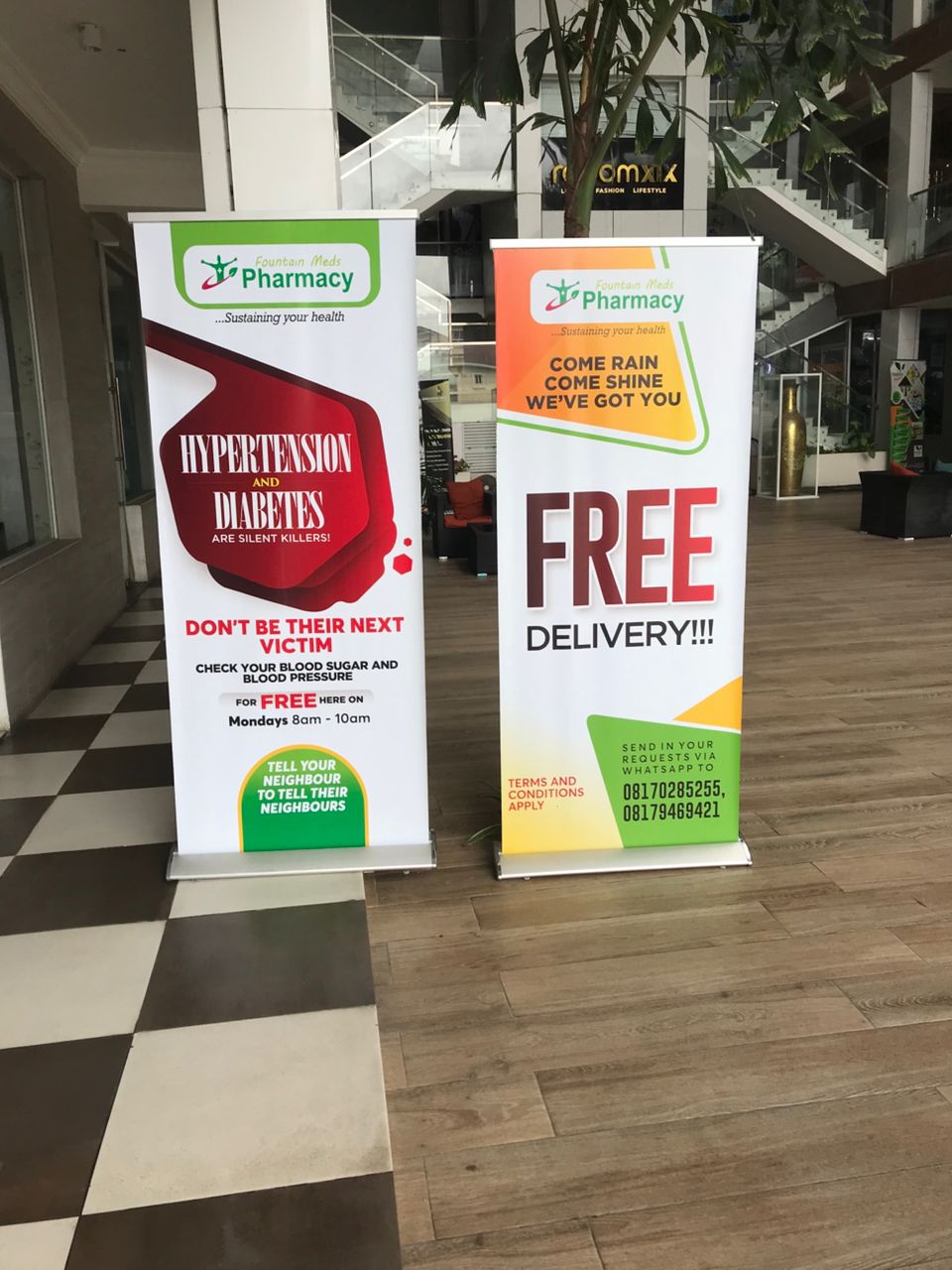 Roll up stand